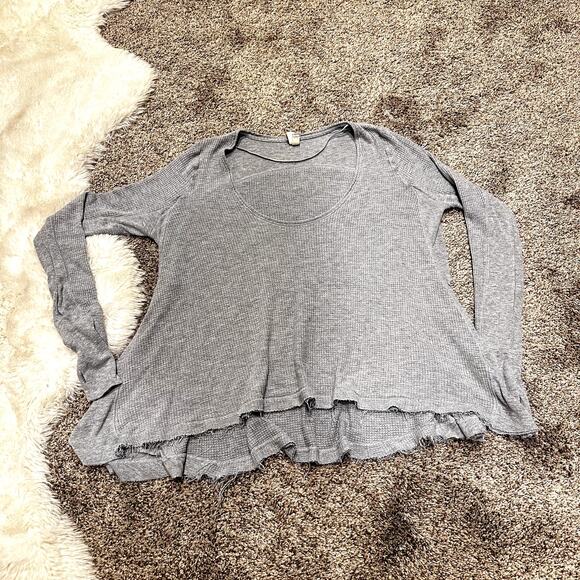 Free People Distressed Raw Hem Thermal Long Sleeve With Finger Holes Size XS - Picture 1 of 4